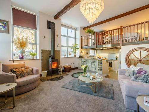 Meathop House | Cozy 4-Star Retreat at Arnside Silverdale with Hot Tub