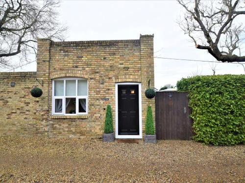 Beccles House | Welcoming 1 Bedroom Stay in Pet-Friendly Beccles