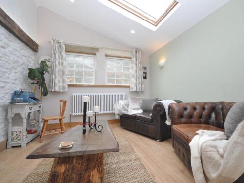 Cinderford House | Cozy 1 Bed in Cinderford - Ideal for Families and Pets