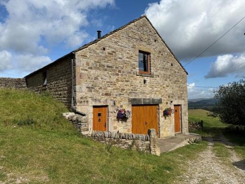 Combs House | Cozy 1 Bed Accommodation in Combs PK674 with Kitchen Access