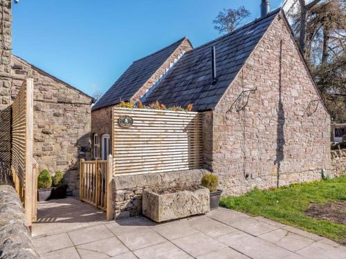 Combs House | Cozy 1 Bed Retreat in Combs PK682 - Pet & Child Friendly
