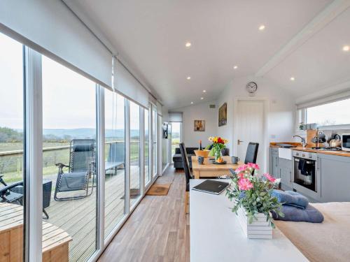 Dalry House | Cozy 1 Bed Retreat in Dalry with Hot Tub Amenities