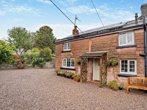 Kidwelly House | Relaxing 1 Bed Retreat in Kidwelly - Pet Friendly Stay