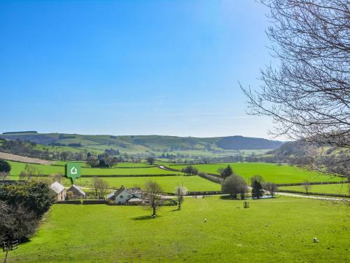 Whitton House | Cozy 1 Bed Stay in Knighton – Perfect for Families & Pets
