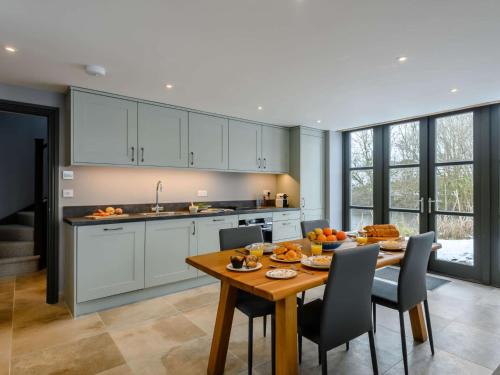 Sandy House | Cozy 1 Bed Retreat in Little Gransden - Family Friendly