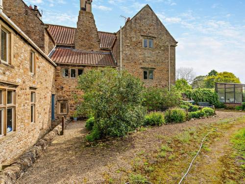 Moulton Apartment | Cozy 1 Bed in Richmond - Perfect for Families
