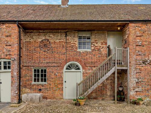 Chetnole House | Cozy One Bed Retreat in Sherborne - Family and Pet Friendly