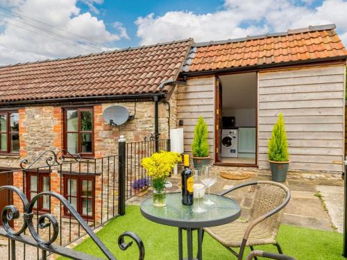 Redbrook House | Cozy St Briavels Room with Family and Pet-Friendly Options