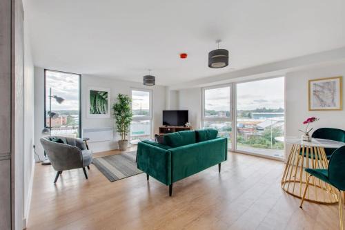 Leeds Apartment | Modern 1-Bed Apartment in a Converted Mill, Family-Friendly