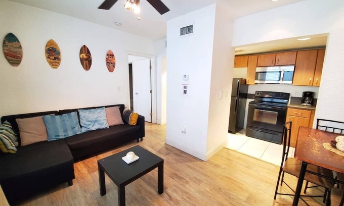 North Beach Apartment | Cozy 1 Bed on Collins Av Near Beach with Ocean Views
