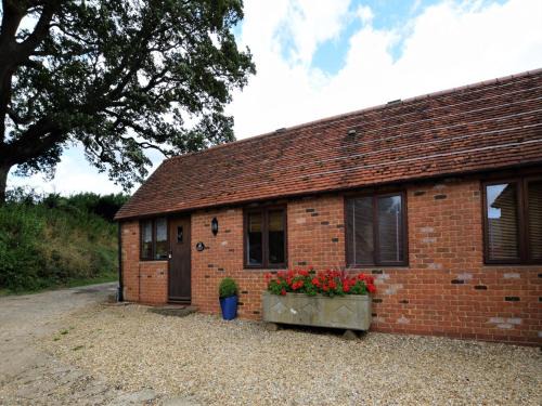 Banbury House | Cozy One-Bedroom Escape in Banbury for Family Fun