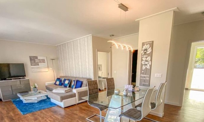 Santo Antonio Apartment | Discover Madalenas Palace: Poolside Bliss in Funchal