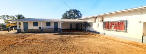 Orange Hill Apartment | Cozy Studio Apartment at Whim Estate near Scarborough