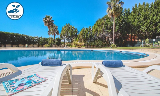 Montechoro Apartment | Exceptional 1-Bedroom Apartment with Pool and Ocean View