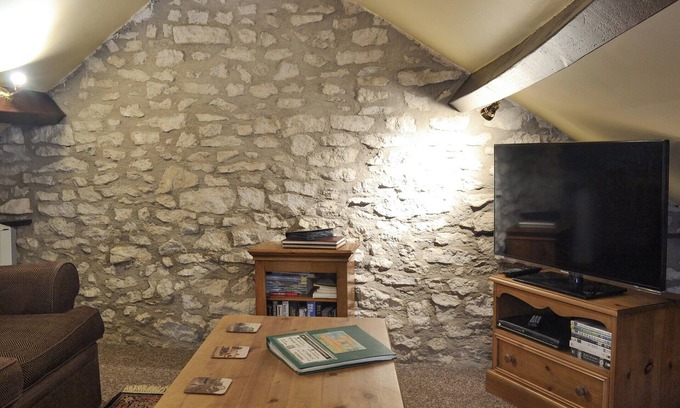 Lockton Cottage | Idyllic 1 Bedroom Retreat in Lockton, Close to Pickering