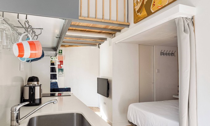 Algueirao - Mem Martins Apartment | Pet-Friendly Vrbo Property for Family Getaways