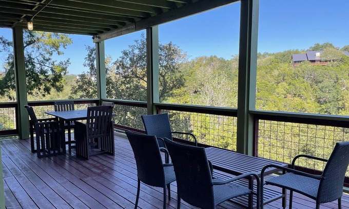 Great Hills Apartment | Cozy 1 Bedroom Suite with Pool, Perfect for Your Stay!