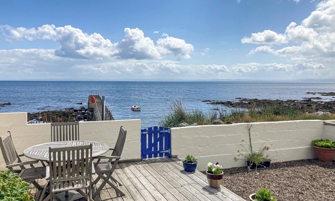 Hilton of Cadboll Cottage | Pet-Friendly 2 Bedroom Retreat in Hilton Near Tain