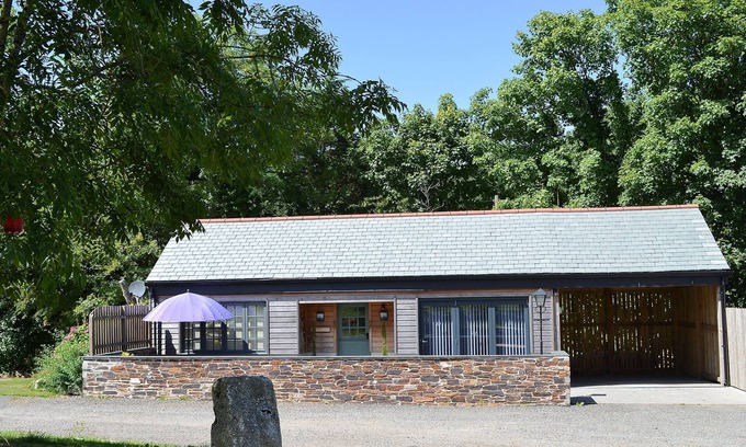 St. Columb Major Cottage | Discover a Remarkable Stay in North Cornwall with Breakfast