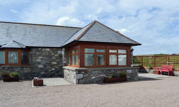 Newton Stewart Cottage | Pet-Friendly Ocean View Retreat in Sorbie, Newton Stewart