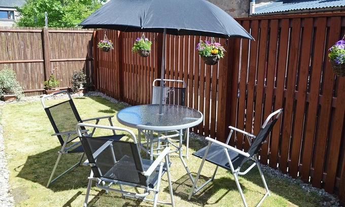 Conon Bridge Cottage | Pet-Friendly 1 Bedroom Retreat in Conon Bridge - Rated 10/10