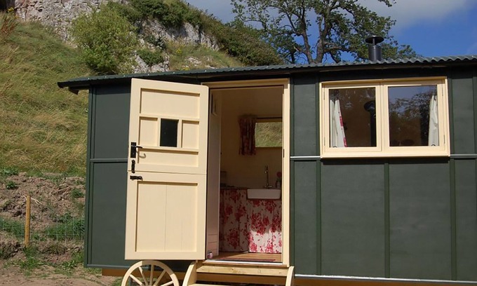Saint Asaph Cottage | Exceptional 1 Bedroom Accommodation with Ocean View in Tremerchion
