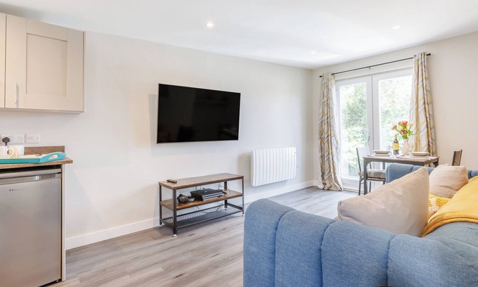 Barnstaple Cottage | Cozy 1 Bedroom Retreat with Oceanfront Views in Barnstaple
