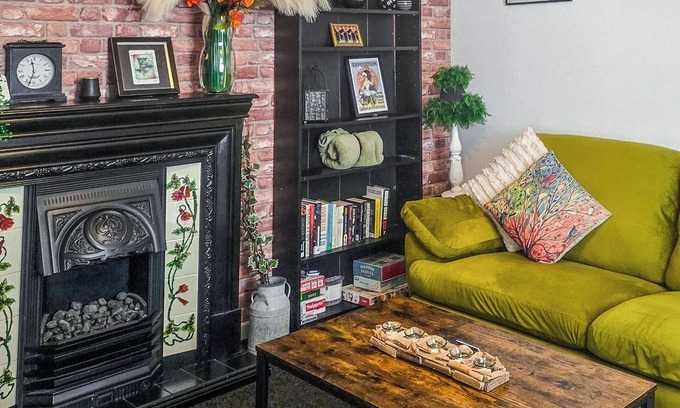 Southport Cottage | Cozy 1 Bedroom Retreat with Oceanfront Views in Southport