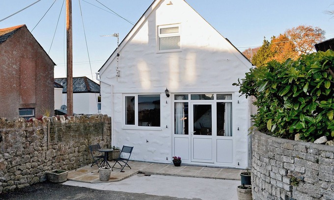 St Austell Cottage | Oceanfront 1 Bedroom Retreat in St Austell - Rated 9.8/10