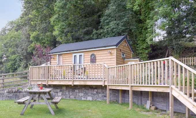 Caersws Cottage | 1 bedroom accommodation in Trefeglws