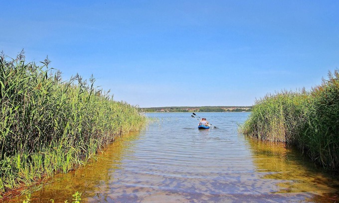 Mecklenburgische Kleinseenplatte Apartment | Lake View 1 Bedroom Retreat in Wesenberg - Rated 10/10