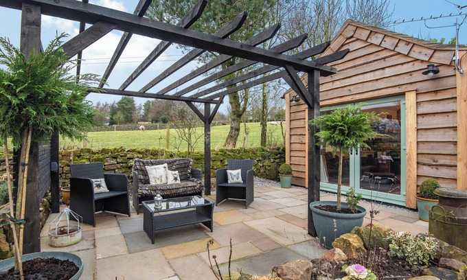 Tunstall Cottage | Picture-Perfect Hotel for Your Well-Deserved Getaway