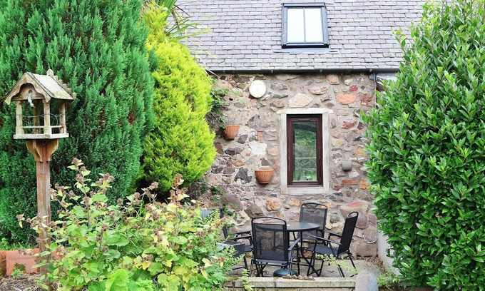 Coldingham Cottage | Cozy 1 Bedroom Retreat in Coldingham Near Eyemouth
