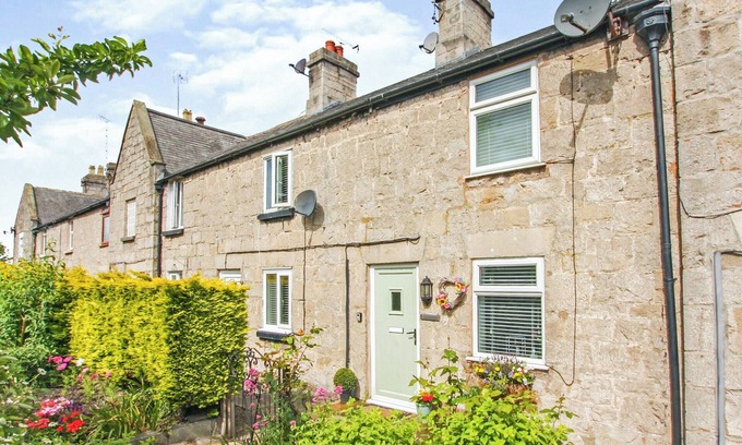 Rhuddlan Cottage | Cozy 1 Bedroom Retreat in Rhuddlan with Ocean Views