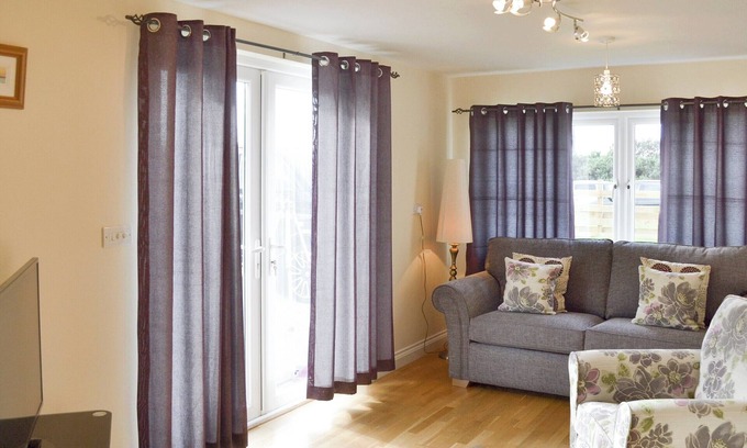 Rosudgeon Cottage | Seaside 1 Bedroom Accommodation in Marazion with Kitchen