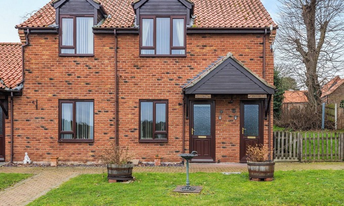 Norwich Cottage | Cozy 1 Bedroom Retreat in Horsford, Near Norwich