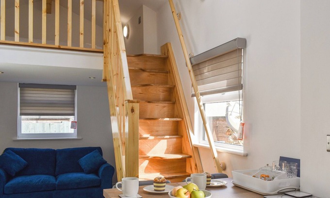 Treator Cottage | Cozy 1 Bedroom Stay with Ocean Views in Padstow