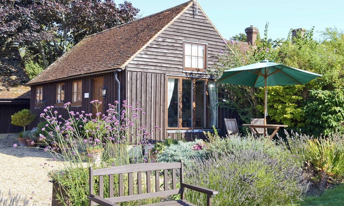 Battle Cottage | Comfortable 1 Bedroom Retreat in Ninfield, Near Battle