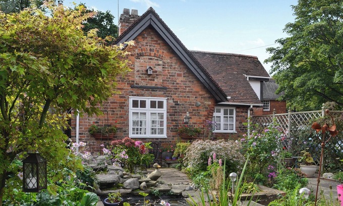 Hedon Cottage | Comfortable 1 Bedroom Accommodation in Hedon - Pet Friendly