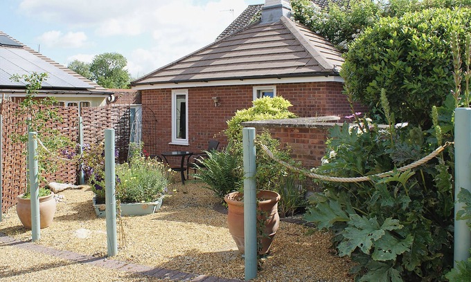 Barford Cottage | Pet-Friendly 1 Bedroom Getaway in Barford, Near Stratford