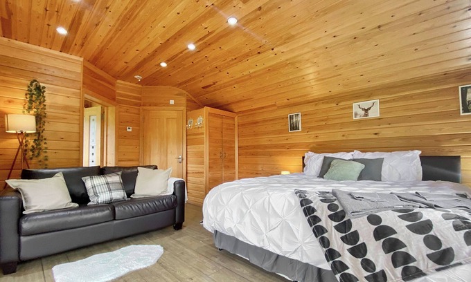 Camerton Cottage | Cozy 1 Bedroom Retreat in Camerton, Near Bath