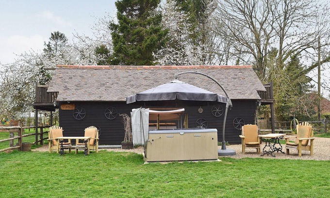 Elmsted Cottage | Cozy 1 Bedroom Stay in Stelling Minnis Near Canterbury