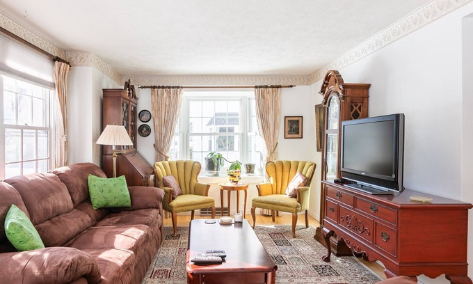 Nashua House | Welcoming 1-Bedroom Condo with Pool and Ocean Views