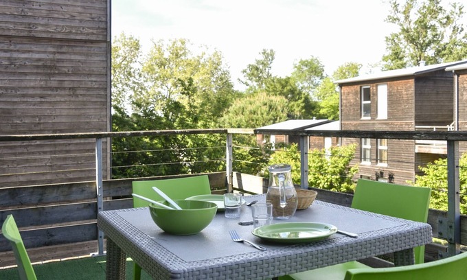 Montreal Apartment | Cozy 1-Bedroom Apartment with Pet-Friendly Amenities