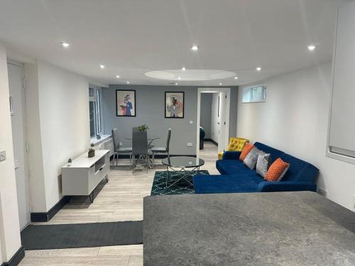 Huntingdon Apartment | Family-Friendly Abacus House with Top-Rated Comfort