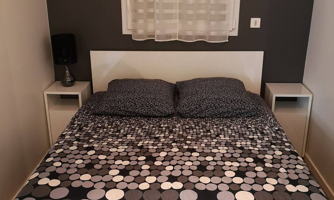 Fresnes Apartment | Family-Friendly Vrbo Property with Hot Tub & Kitchen Amenities