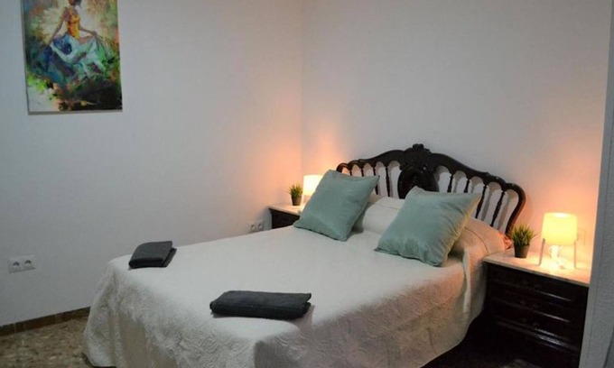 Alicante Apartment | Cozy 1 Bedroom Apartment with Balcony & Free Netflix
