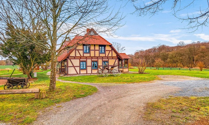Sehlen Apartment | Sehlen Retreat: Pet-Friendly Lake View with Spa Amenities
