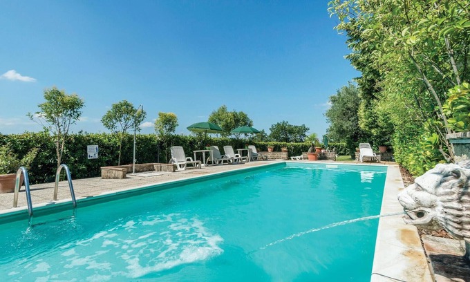 Collesanto House | Cozy 1 Bedroom Stay in Magione with Pool and Spa Access