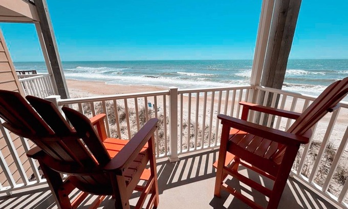 McCutcheon Field Condo | Top-Rated 1 Bedroom Condo at Topsail Dunes with Pool